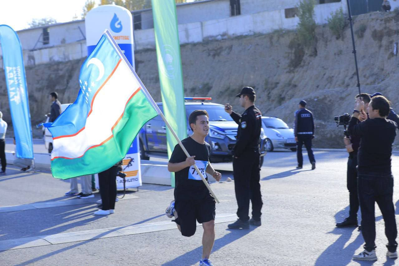 “Talaba - yugur” sport musobaqasida Namangan davlat pedagogika institutining  5 nafar talaba va 1 nafar o'qituvchisi sovrindor bo'ldi.