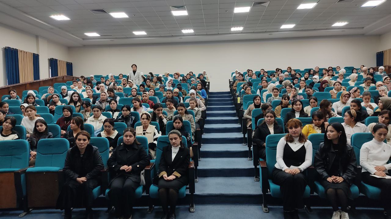 Namangan davlat pedagogika institutida talaba-qizlar o‘rtasida davra suhbati o’tkazildi.