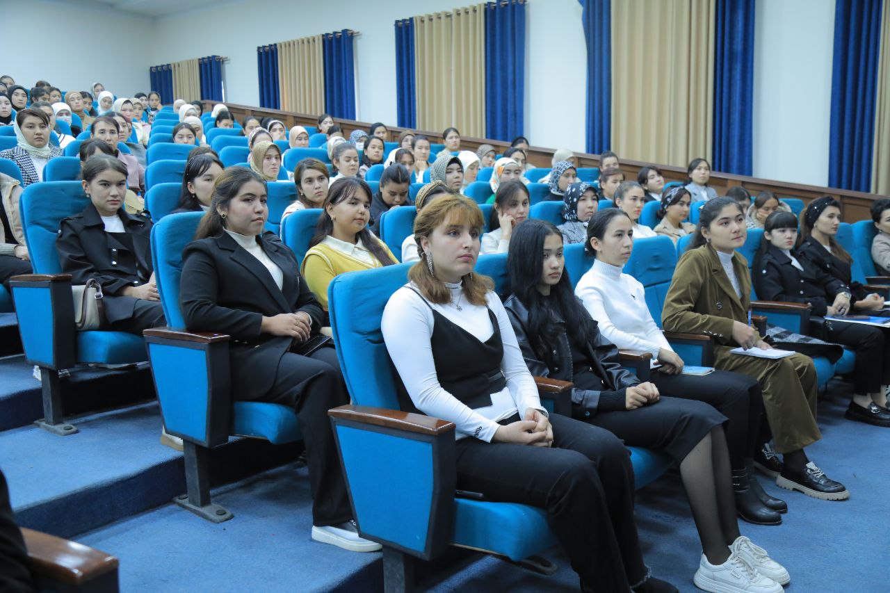 Namangan davlat pedagogika institutida talaba-qizlar o‘rtasida davra suhbati o’tkazildi.