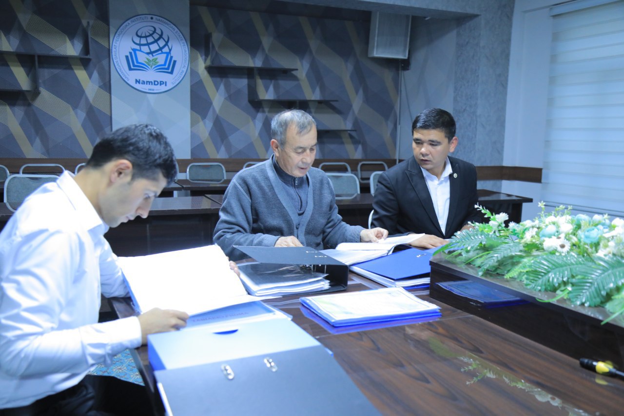 “Yil talabasi” Institut bosqichi uchun talabgorlar tomonidan taqdim etilgan hujjatlar yig'ma jildi ishchi guruh tomonidan ko'rib chiqildi.