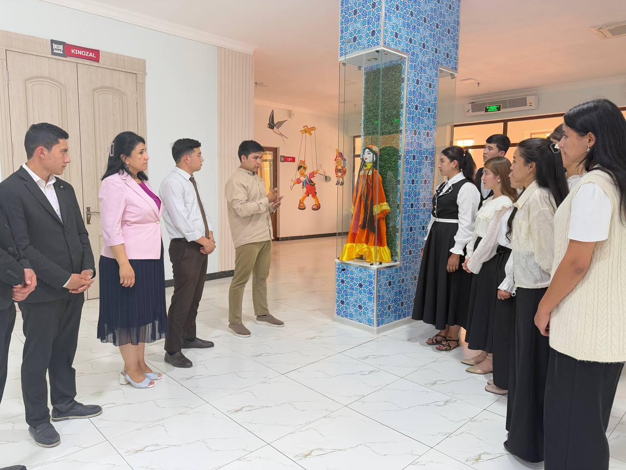 Qoʻgʻirchoq teatriga sayohat