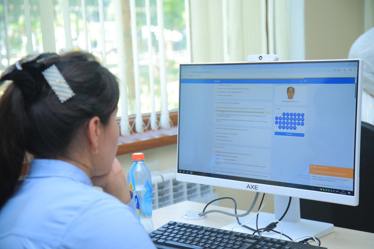 Maktabgacha taʼlim yoʻnalishi 2-bosqich talabalari yakuniy nazorat imtihonlarini topshirishmoqda