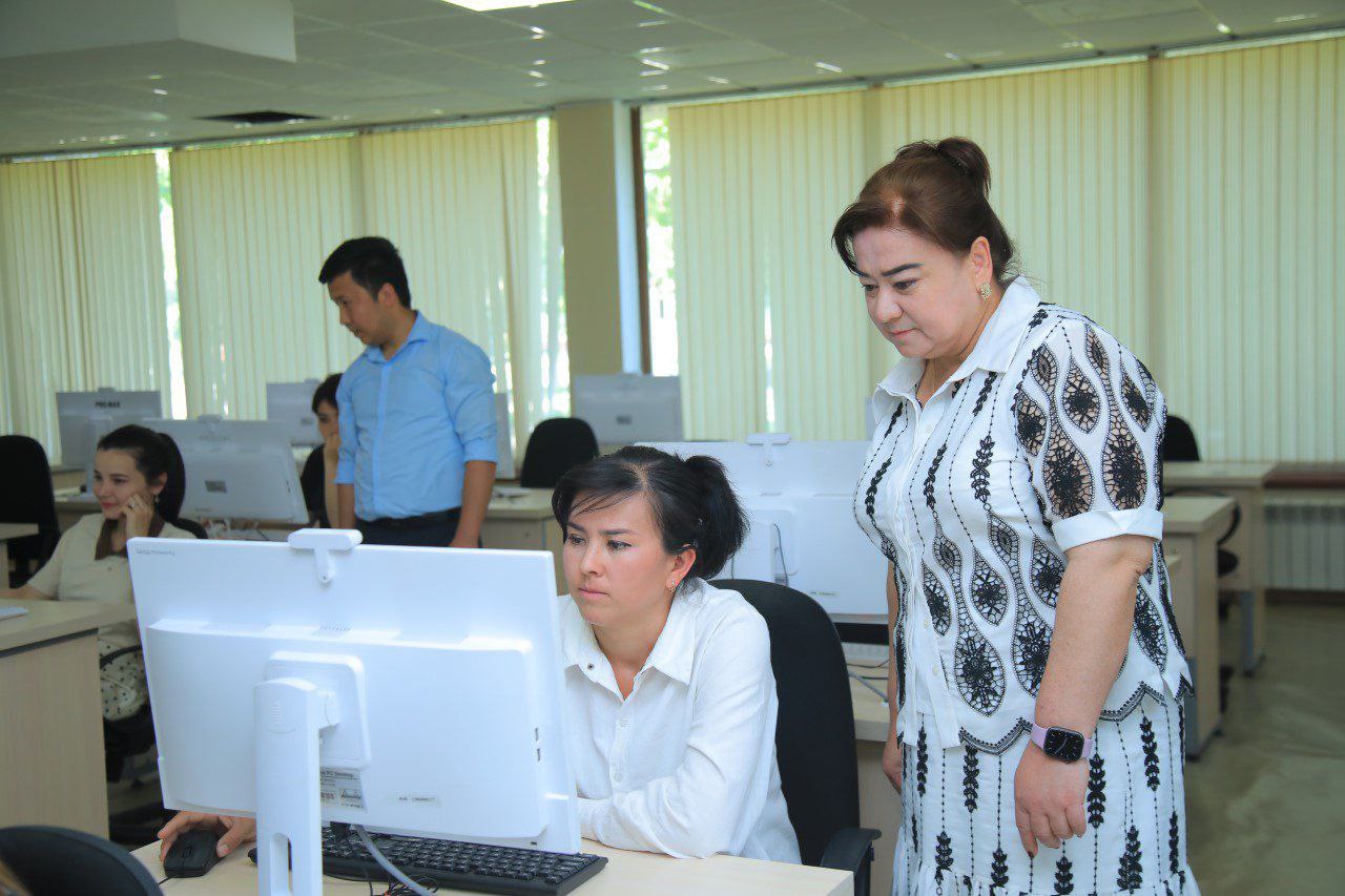 Maktabgacha taʼlim yoʻnalishi 2-bosqich talabalari yakuniy nazorat imtihonlarini topshirishmoqda