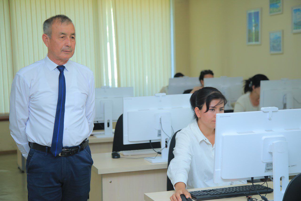 Maktabgacha taʼlim yoʻnalishi 2-bosqich talabalari yakuniy nazorat imtihonlarini topshirishmoqda