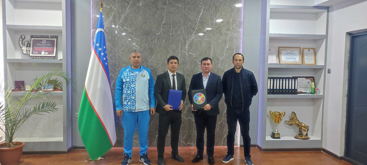 Namangan viloyati Yengil atletika federatsiyasi hamda viloyat Gandbol federatsiyasi oʻrtasida hamkorlik memorandumlari imzolandi.