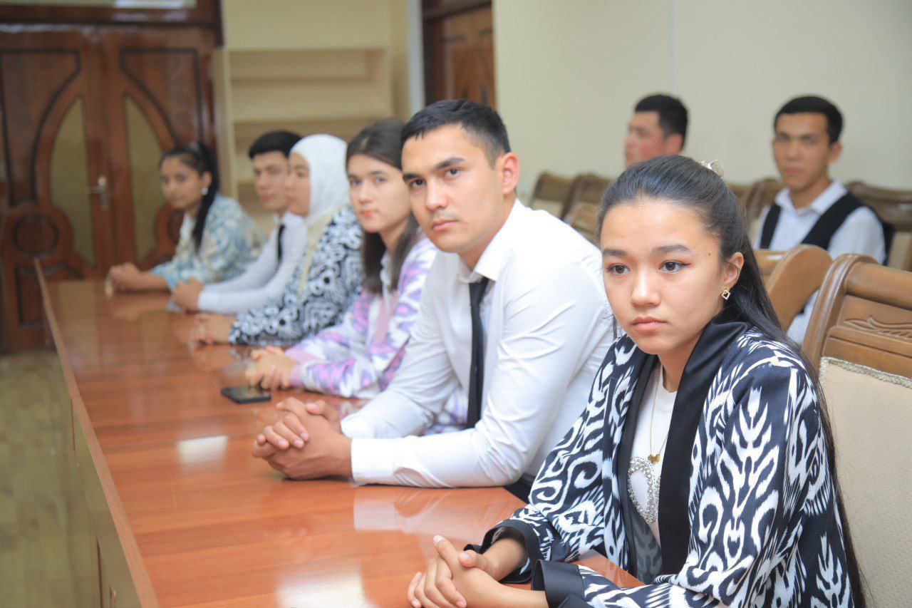 "NOMINGIZ TILLARDA MANGU YASHAYDI..."