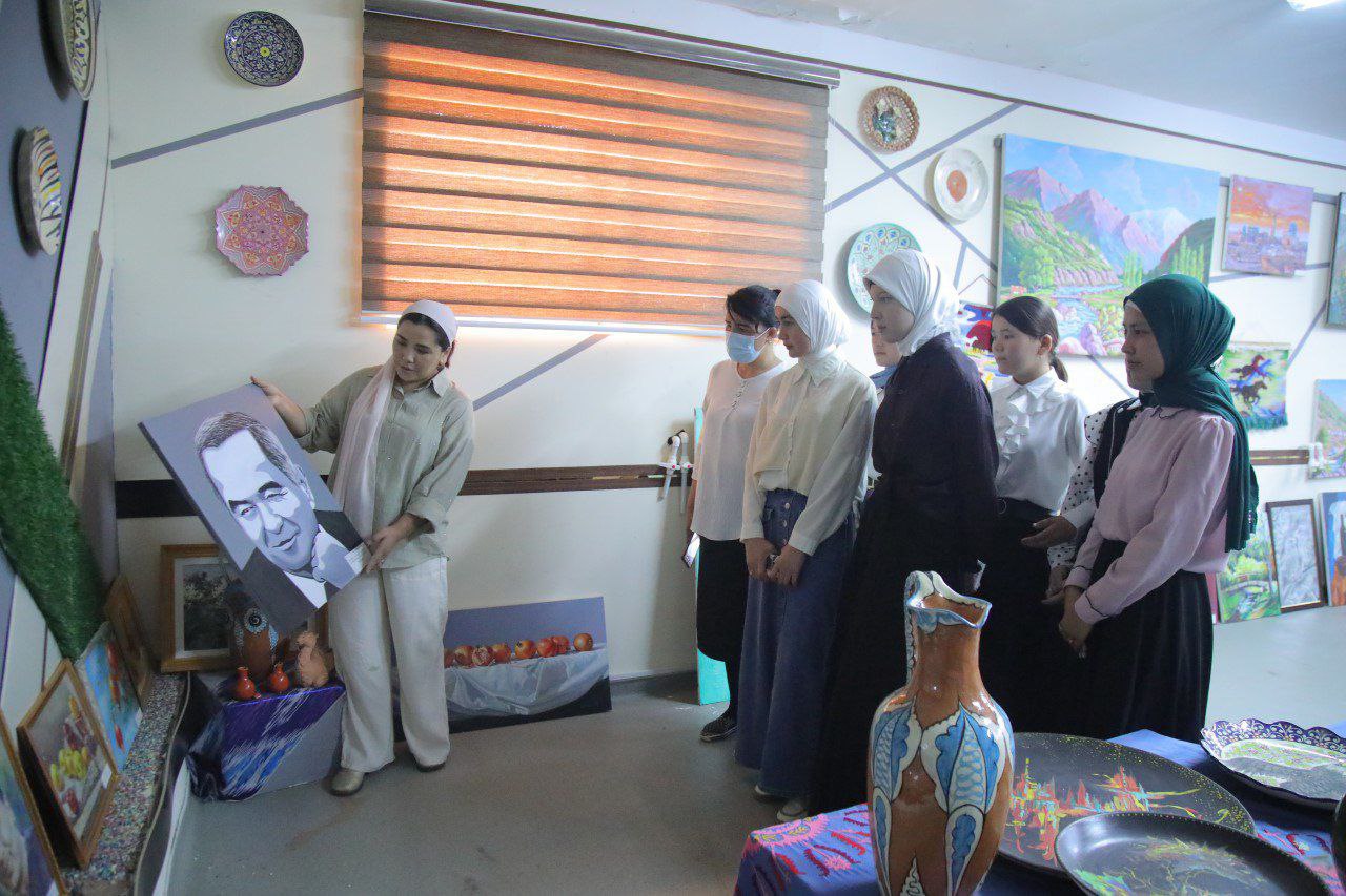 Maktab bitiruvchilari uchun NamDPI boʻylab ekskursiya