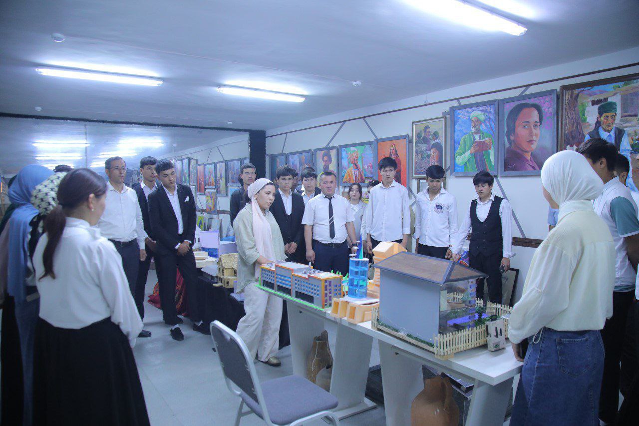 Maktab bitiruvchilari uchun NamDPI boʻylab ekskursiya