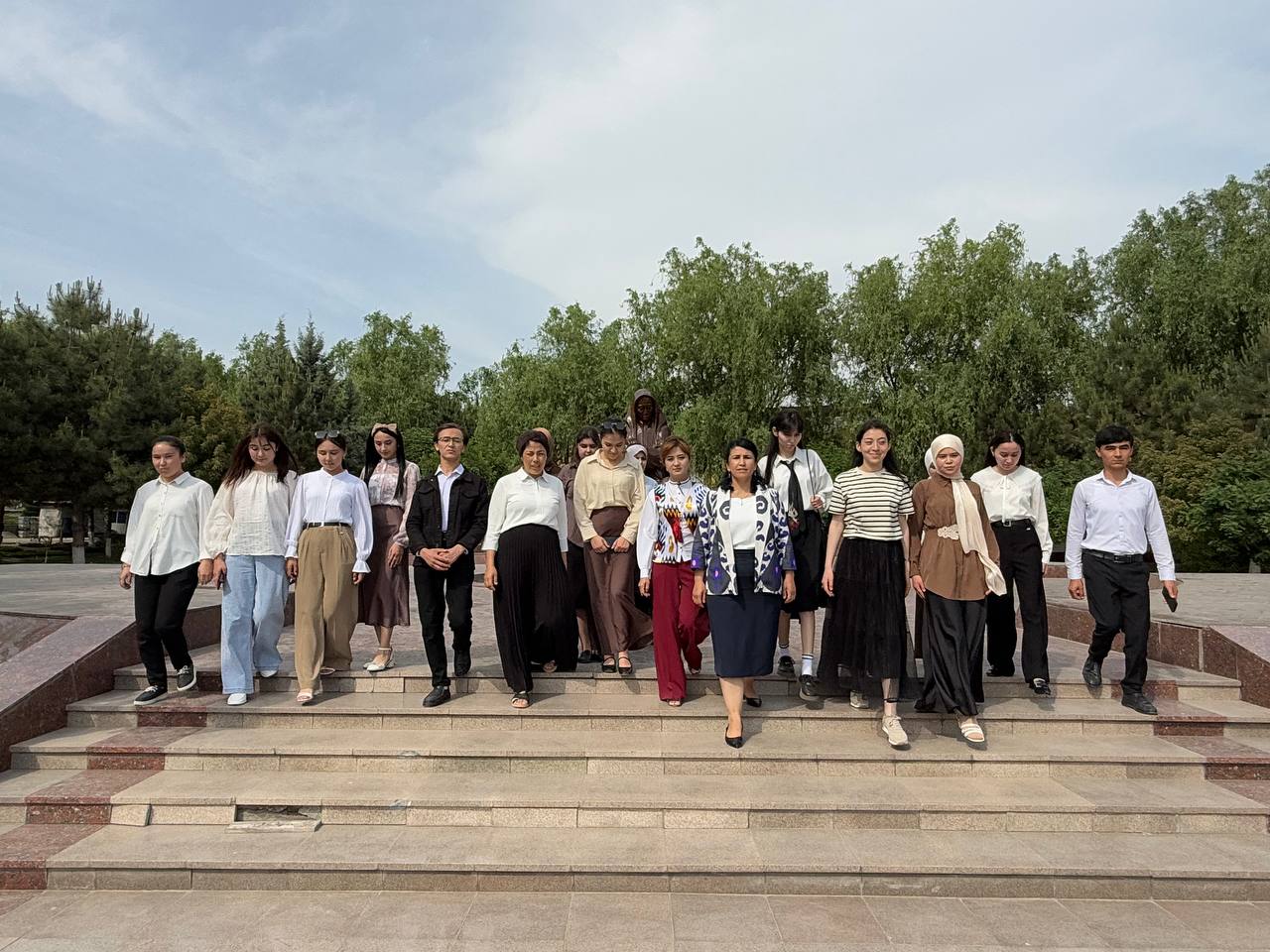 AJDODLARNI XOTIRLASH, KEKSALARNI E'ZOZLASH — YUKSAK INSONIY FAZILAT