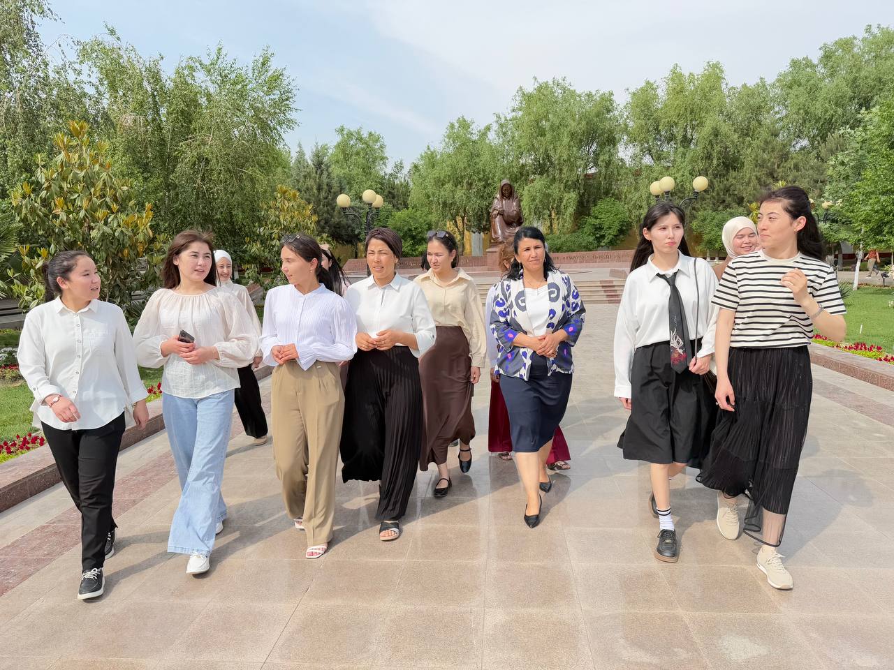 AJDODLARNI XOTIRLASH, KEKSALARNI E'ZOZLASH — YUKSAK INSONIY FAZILAT