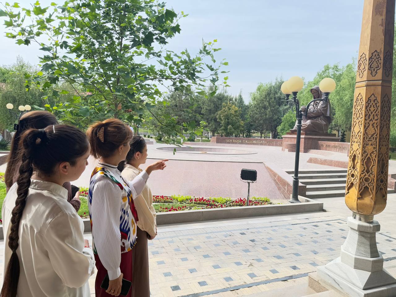 AJDODLARNI XOTIRLASH, KEKSALARNI E'ZOZLASH — YUKSAK INSONIY FAZILAT