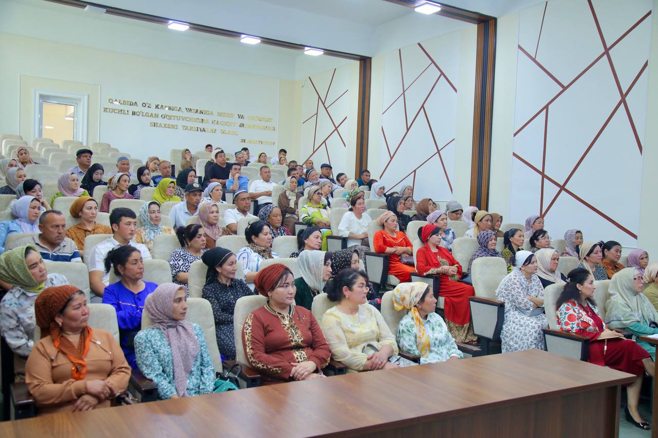 IJTIMOIY FANLAR FAKULTETIDA OTA-ONALAR BILAN UCHRASHUV