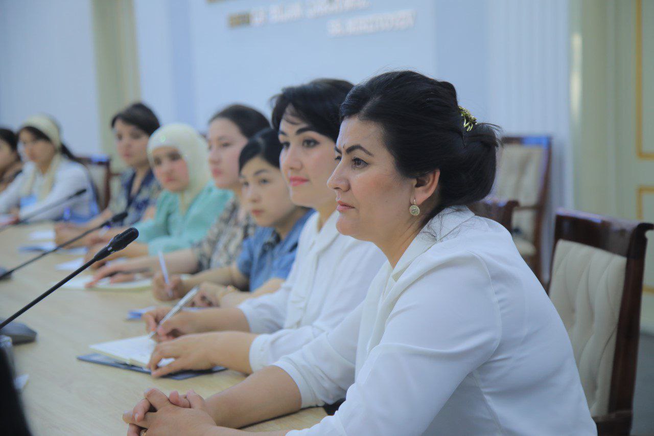 Alisher Navoiy nomidagi o‘zbek tili va adabiyoti universiteti professorlari  NamDPIda