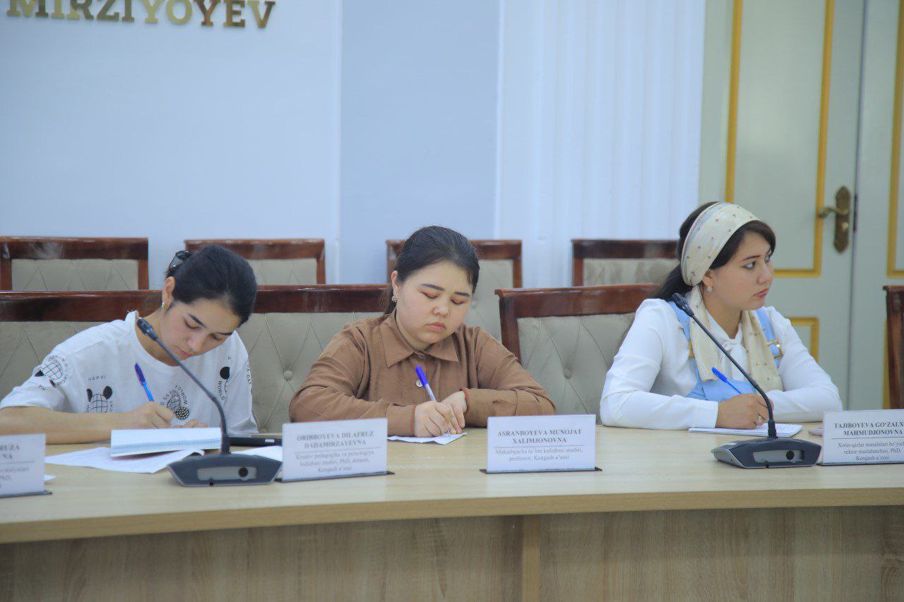 Alisher Navoiy nomidagi o‘zbek tili va adabiyoti universiteti professorlari  NamDPIda