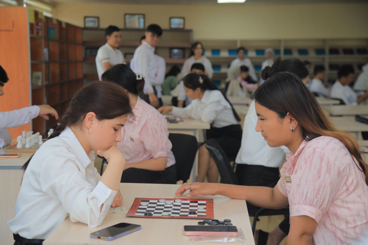 "Intellektual olimpiada" turniri doirasida sportning shaxmat va shashka turlari bo'yicha musobaqa tashkil etildi.