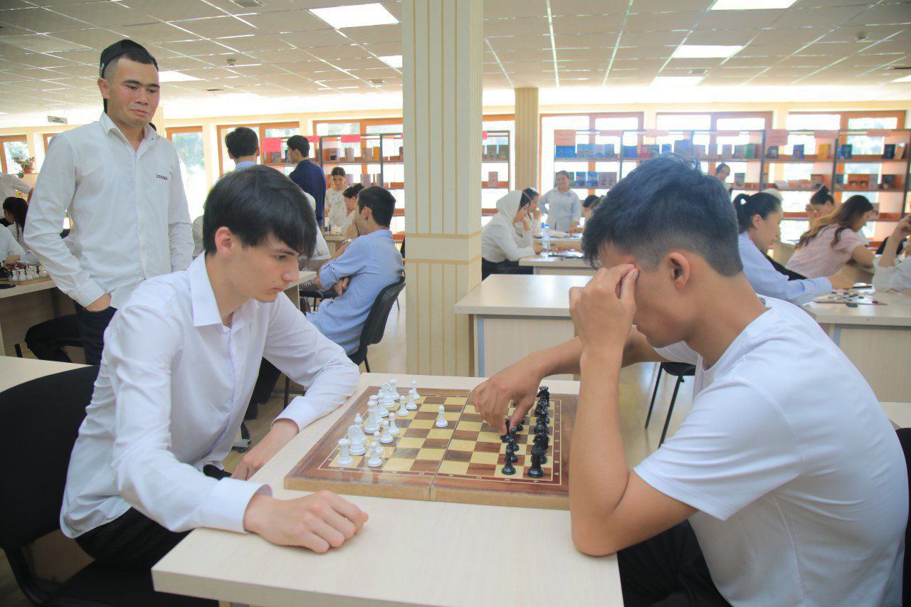 "Intellektual olimpiada" turniri doirasida sportning shaxmat va shashka turlari bo'yicha musobaqa tashkil etildi.