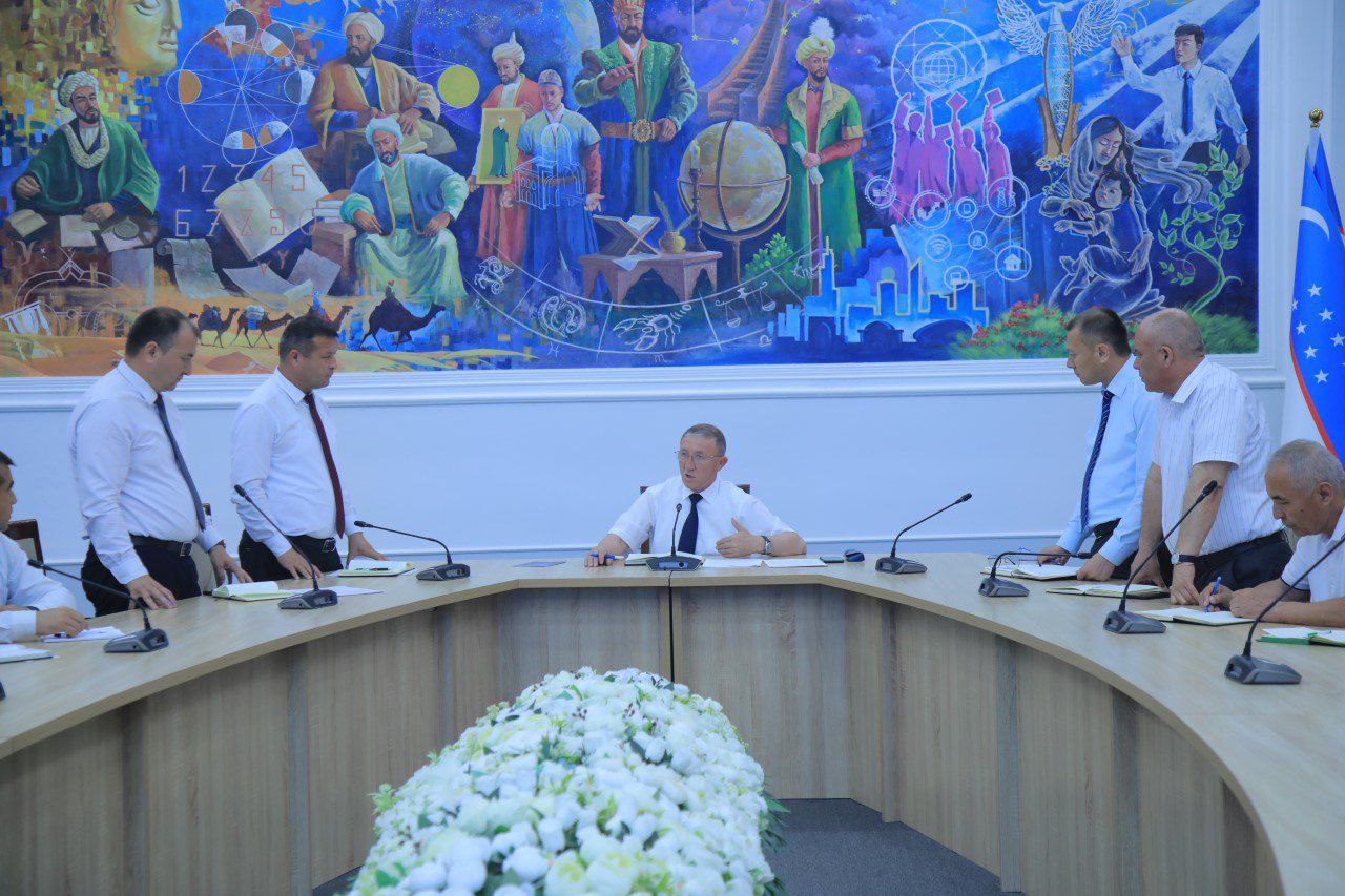 "Pedagog kadrlar tayyorlash tizimini yanada takomillashtirish chora-tadbirlari to‘g‘risida"gi PF-73-son Farmoni yuzasidan ochiq muloqot oʻtkazildi.