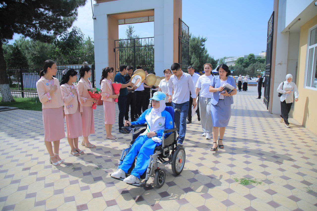 "SOGʻLOM AYOL — YANGI OʻZBEKISTON TAYANCHI" talaba-qizlar va chempion xotin-qizlar uchrashuvi