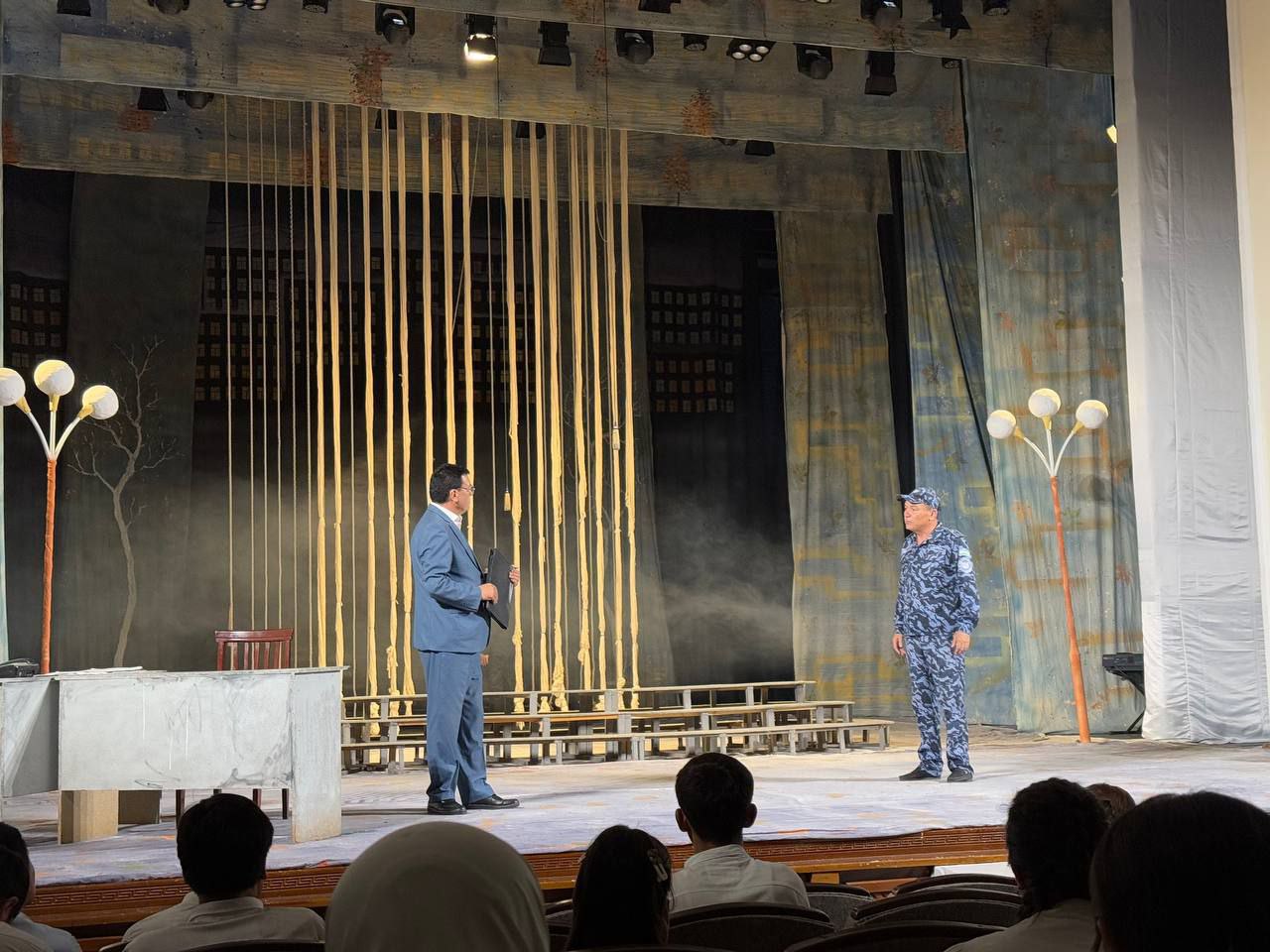 NamDPI talabalari uchun spektakl namoyish etildi