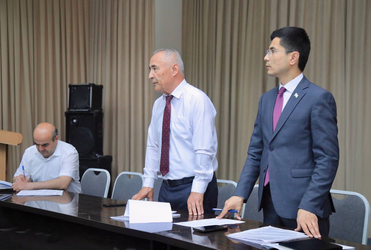 Talabalar amaliyotga kuzatildi