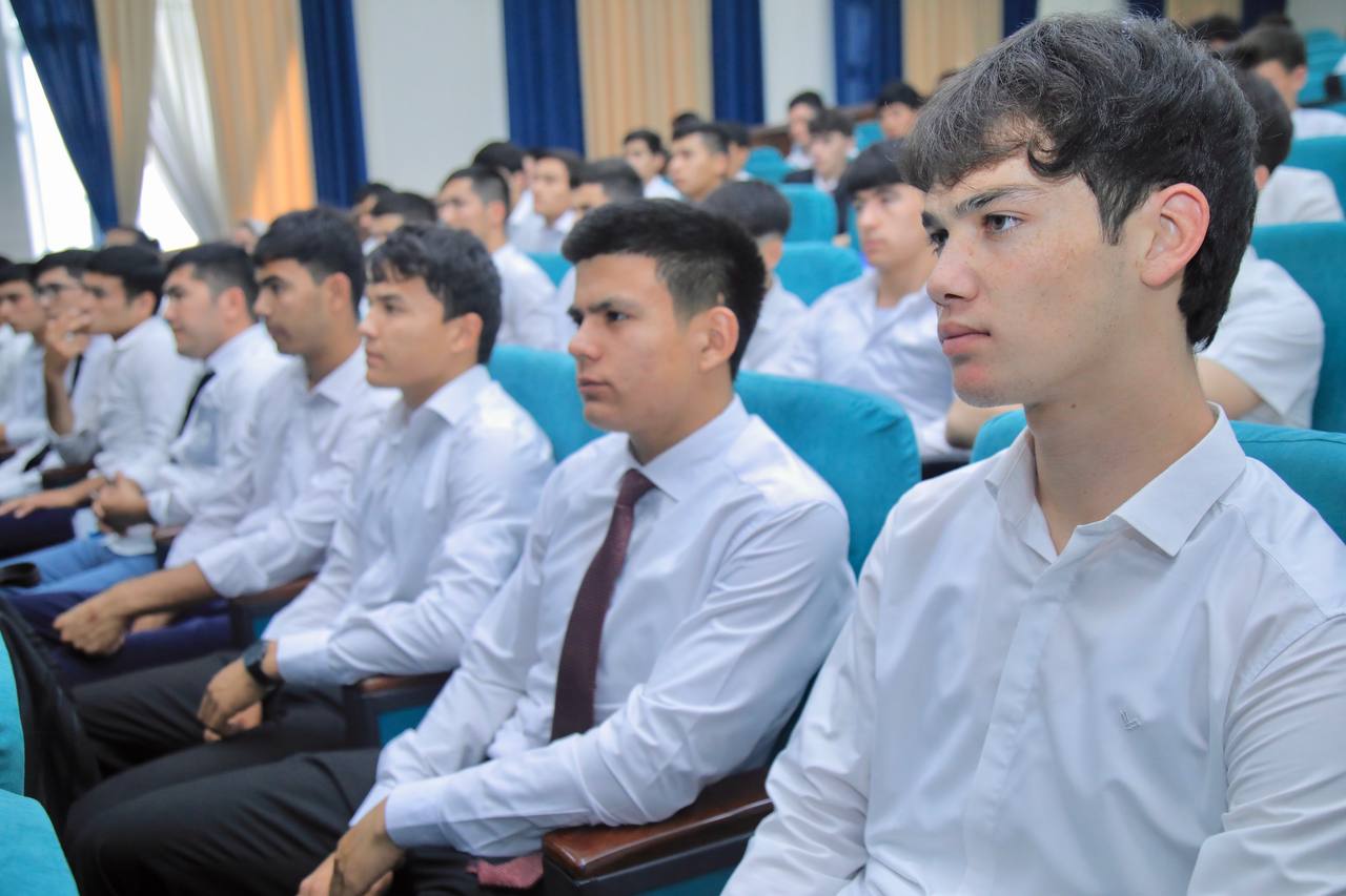 Talabalar amaliyotga kuzatildi