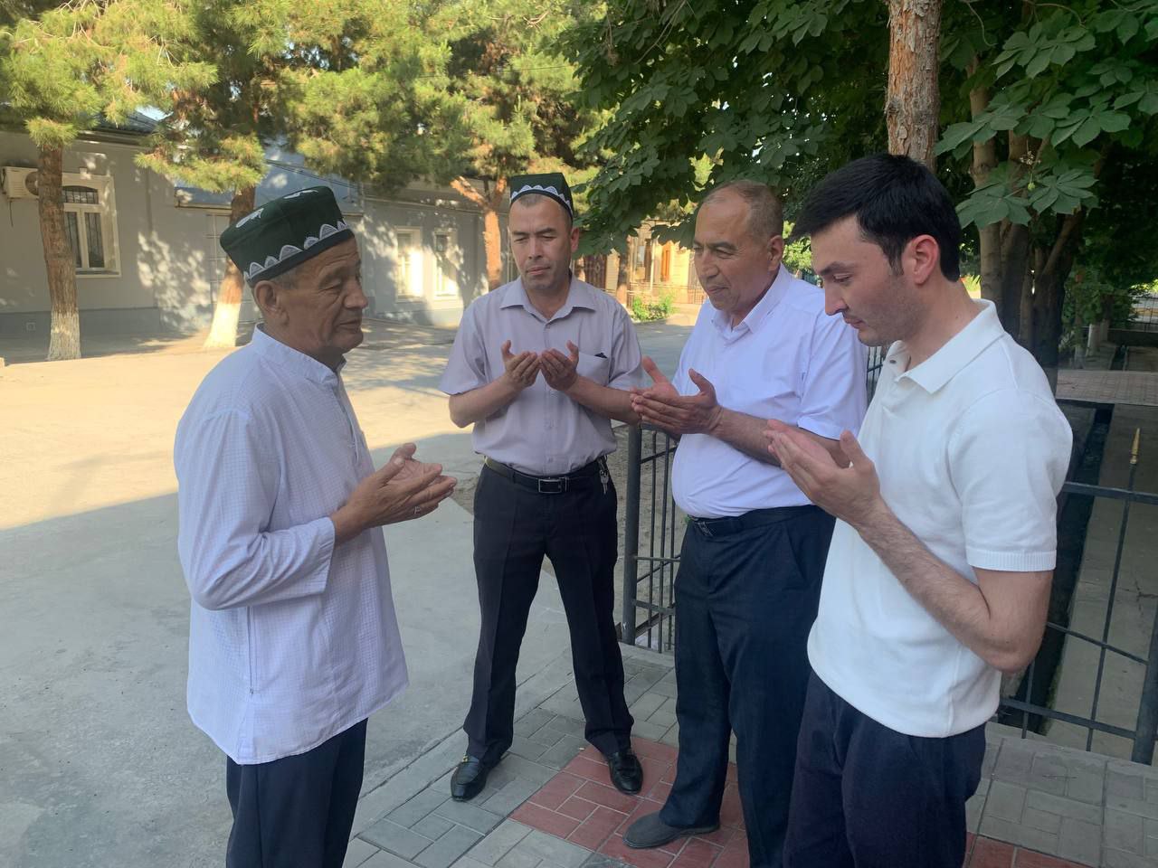 FAXRIYLAR DOIMO HURMATDA