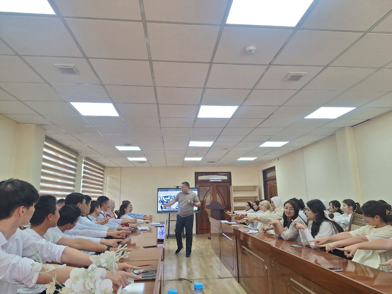 "Inson ruhiyatida shukronalik hissining ahamiyati” mavzusida psixologik trening oʻtkazildi.