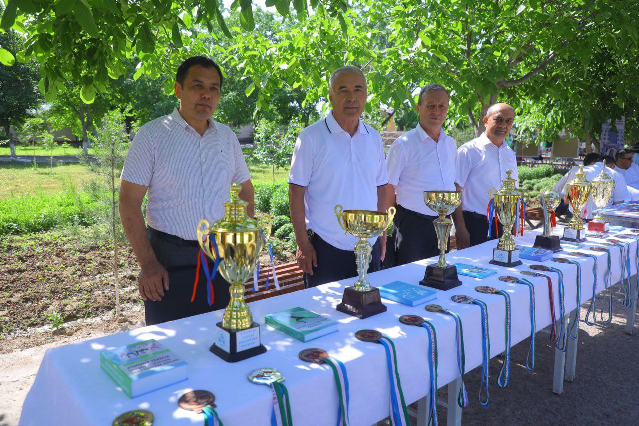 POP TUMANIDA O‘QUV VA MEHNAT YARMARKASI START OLDI