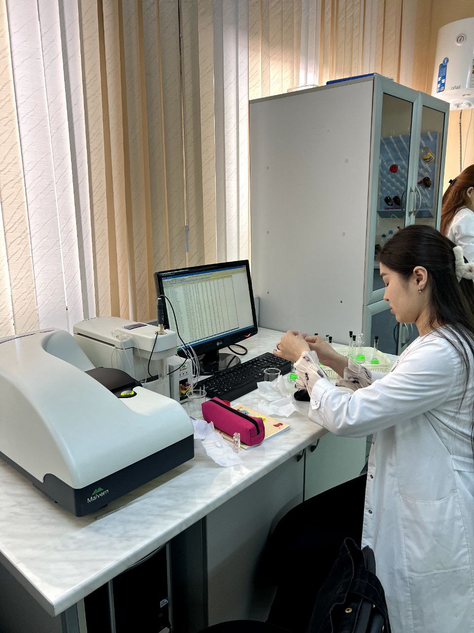 Fanda erishilayotgan yutuqlar: NamDPI vakillari kimyo fakultetida