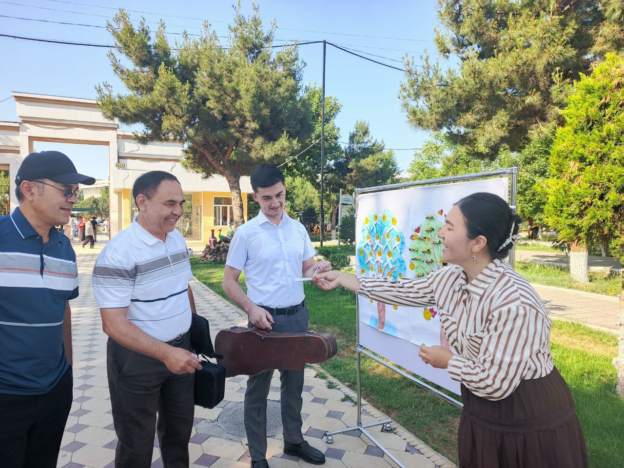 Erta tongdan "Pozitivlik — davr talabi" mavzusida institut psixologi G.Axadjonova  tomonidan psixologik trening  tashkil etildi.