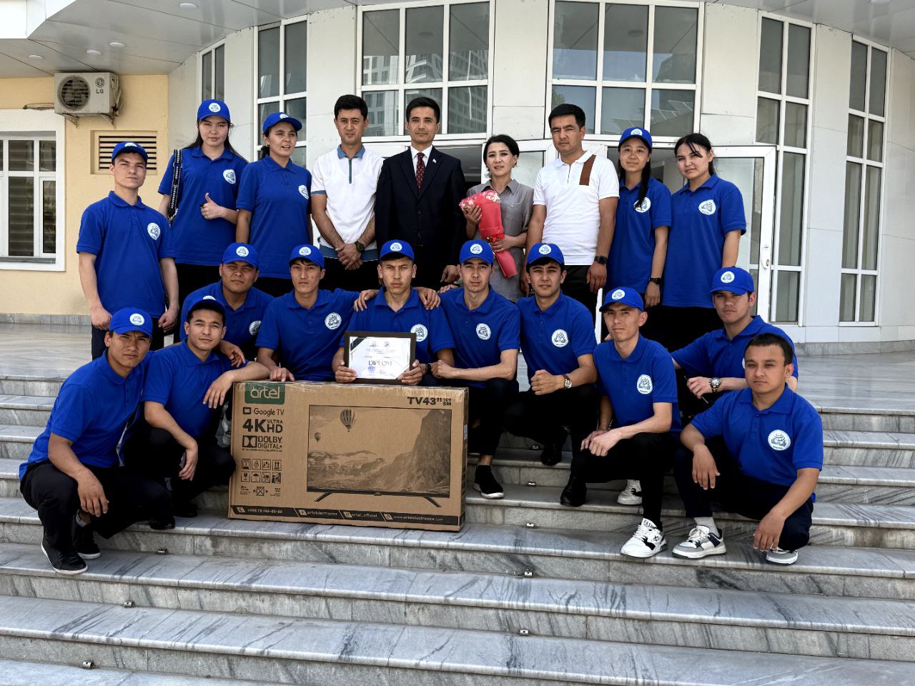 "Talabalar teatr studiyalari" Respublika tanlovida Namangan davlat pedagogika instituti "Diydor" jamoasi lll oʻrinni qoʻlga kiritdi.