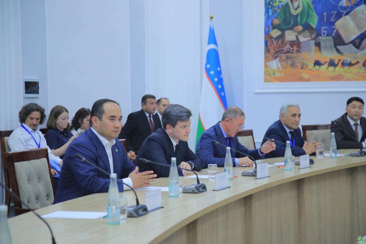 Ikki davlat oliy taʼlim tizimi vakillari oʻrtasida muzokaralar olib borildi.