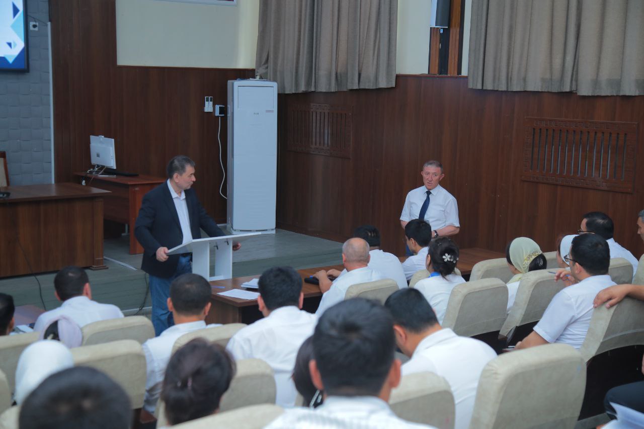 Yangi gʻoyalar — yangi natijalar sari: NamDPIda yosh tadqiqotchilar bilan uchrashuv