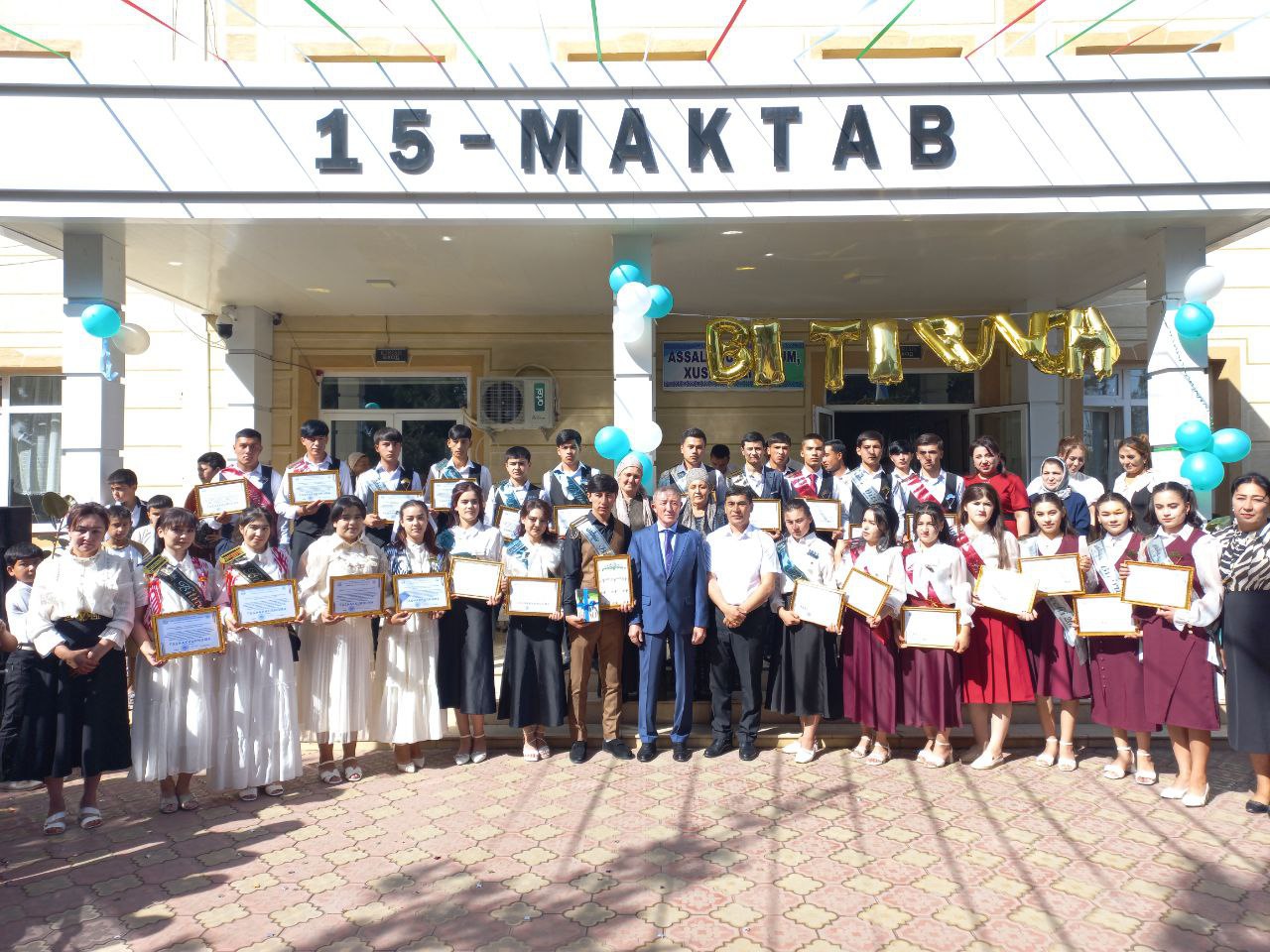 BITIRUVCHILARNING ULUGʻ MAQSAD SARI QO‘YGAN QADAMI QUTLUGʻ BO‘LSIN!