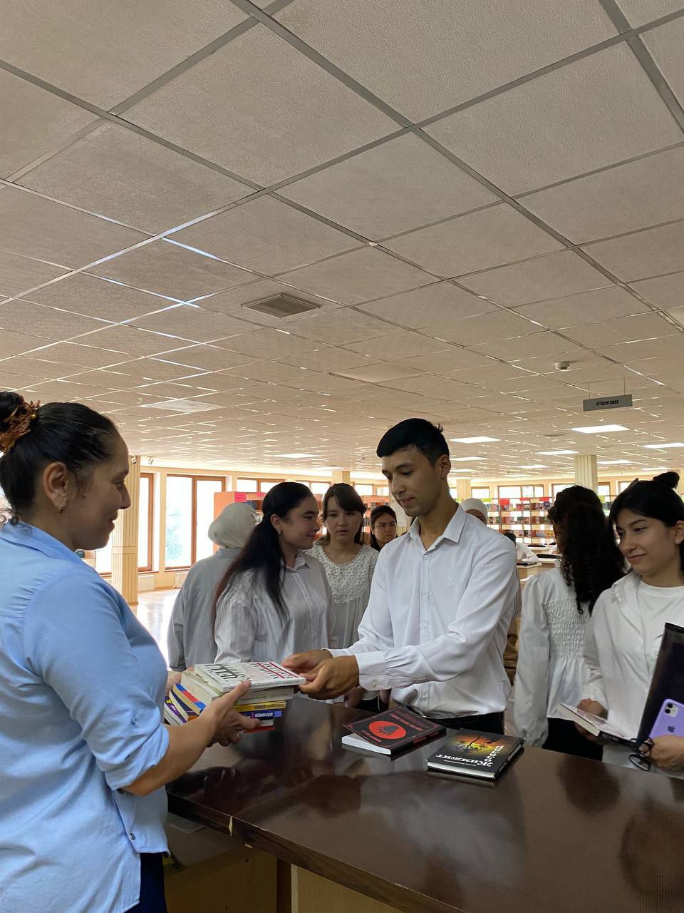 NamDPIda "Kitoblar ulashamiz" chellenji davom etmoqda