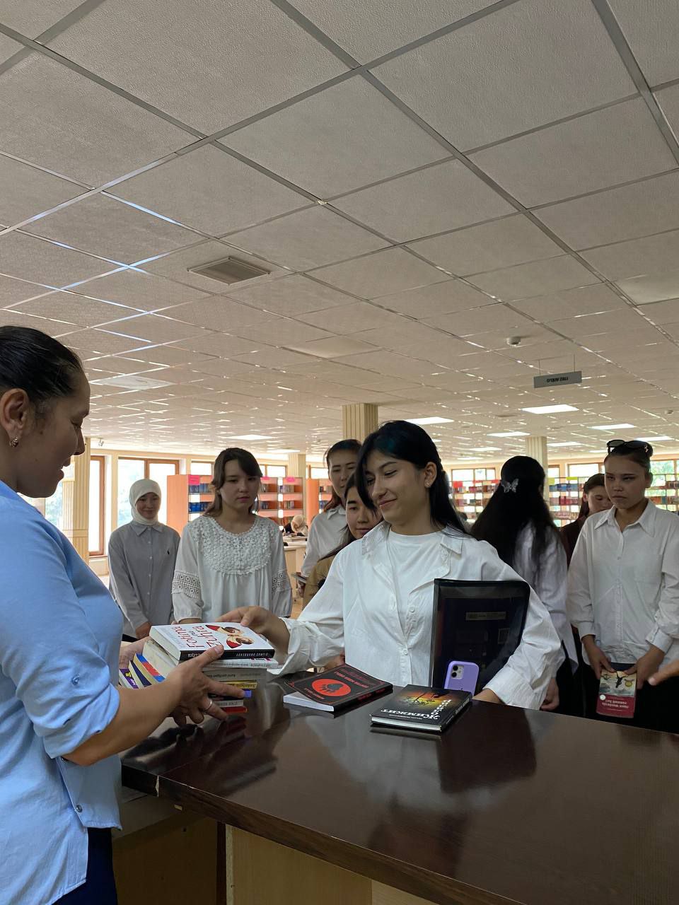 NamDPIda "Kitoblar ulashamiz" chellenji davom etmoqda