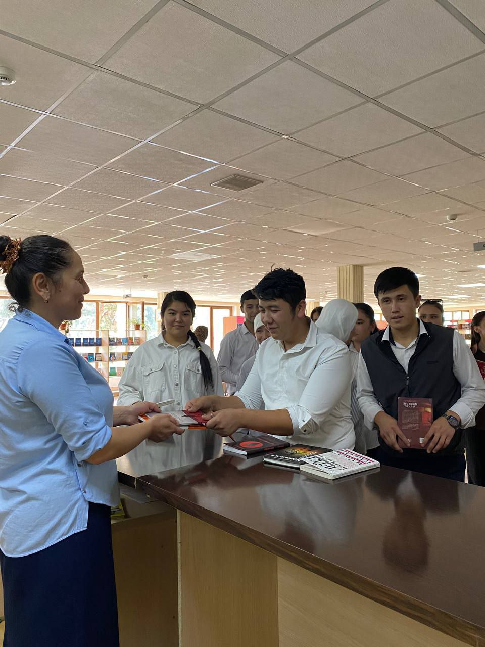 NamDPIda "Kitoblar ulashamiz" chellenji davom etmoqda