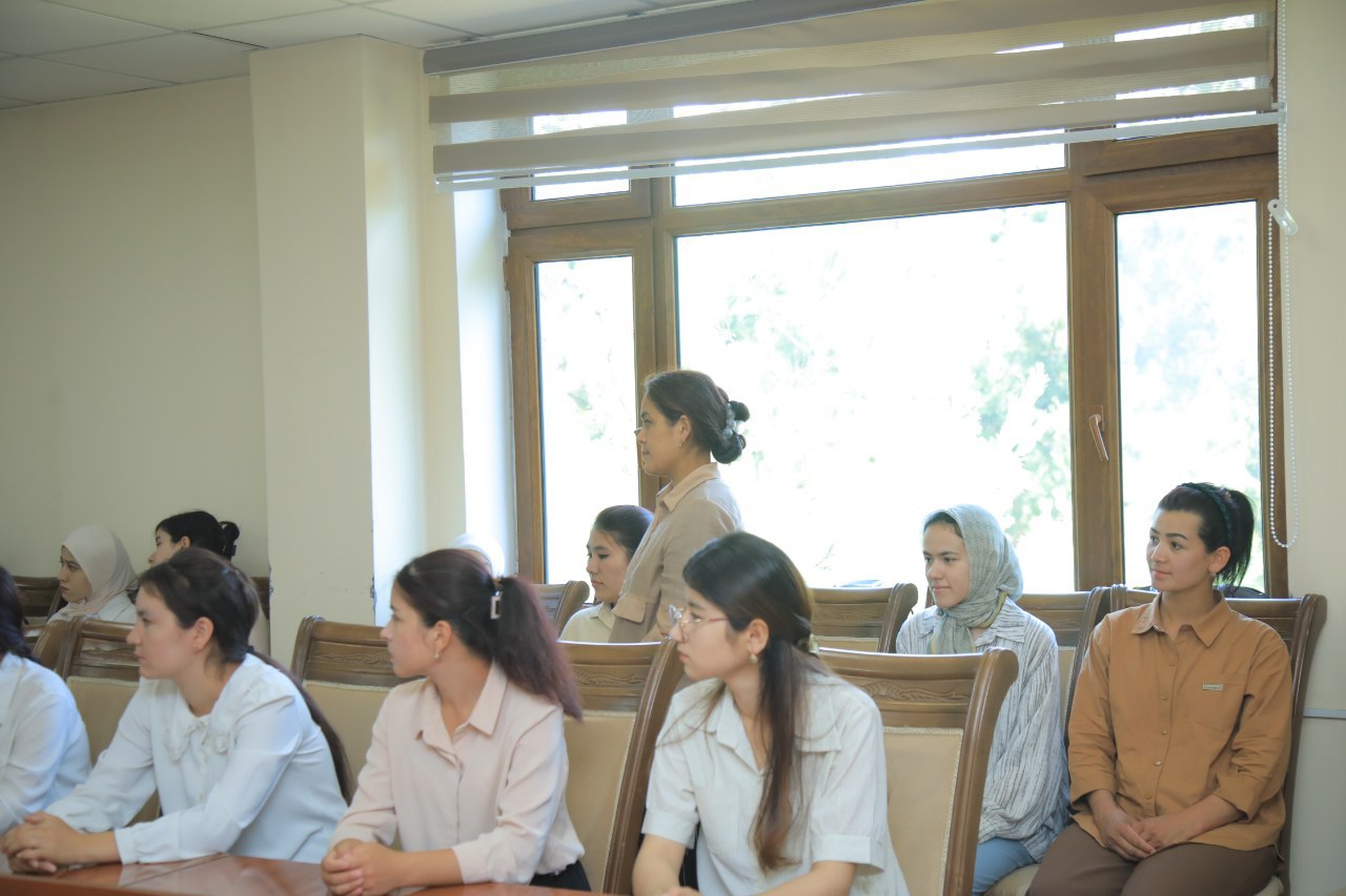 Ilmiy tadqiqot faoliyati boʻyicha seminar-trening tashkil etildi.