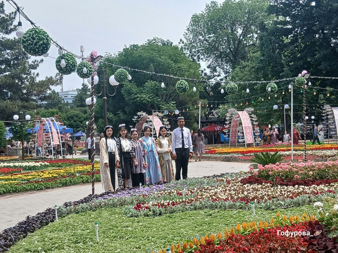 BIR KELIB KETING, GULBOG'IMIZGA...