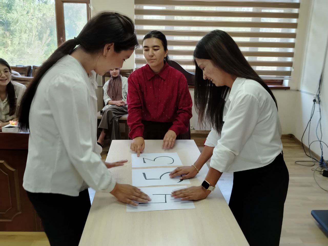 ”Stress va uni boshqarish usullari” mavzusida psixologik trening tashkil etildi.