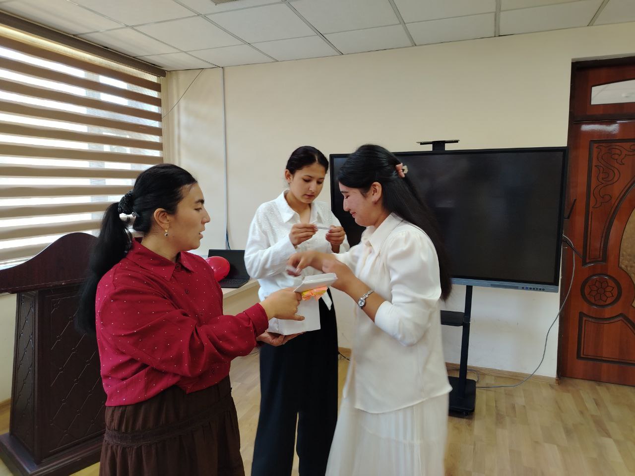 ”Stress va uni boshqarish usullari” mavzusida psixologik trening tashkil etildi.