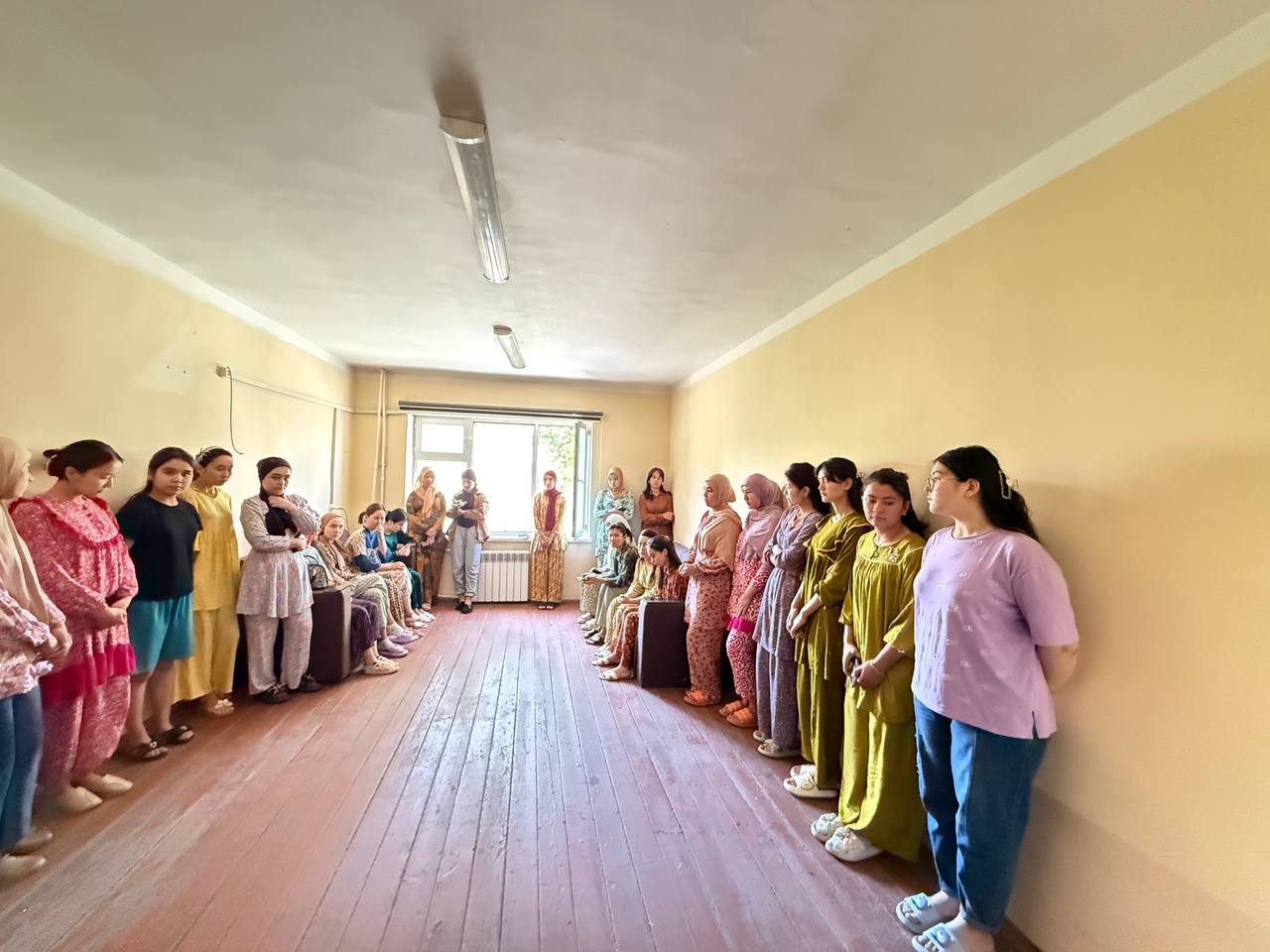 TALABALAR VAQTINI QANDAY OʻTKAZMOQDA?