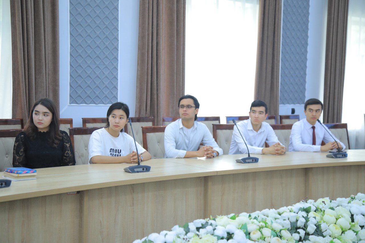 Oʻzbekiston yoshlar ittifoqi Namangan viloyat Kengashi tashabbusi bilan "Munozara" intellektual oʻyini tashkil etildi