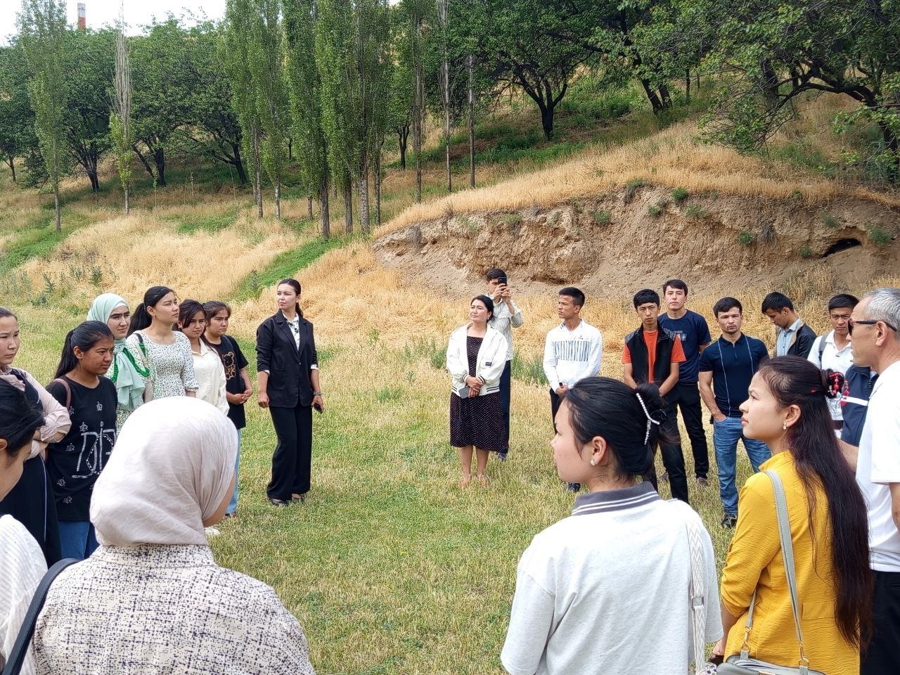 NamDPI talabalari dala amaliyotida