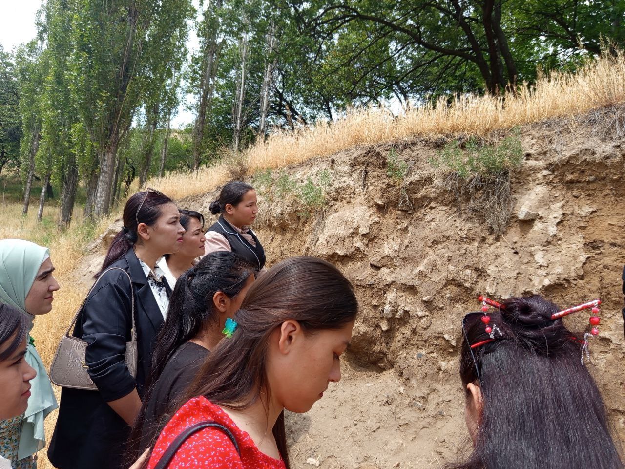 NamDPI talabalari dala amaliyotida