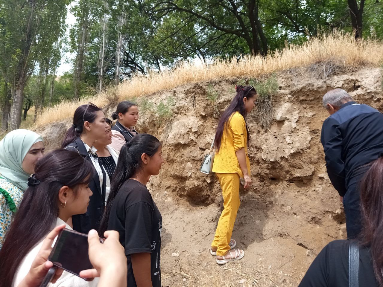 NamDPI talabalari dala amaliyotida