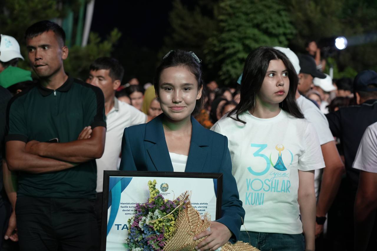 "Yoshlar oyligi" doirasida NamDPI talabasi taqdirlandi