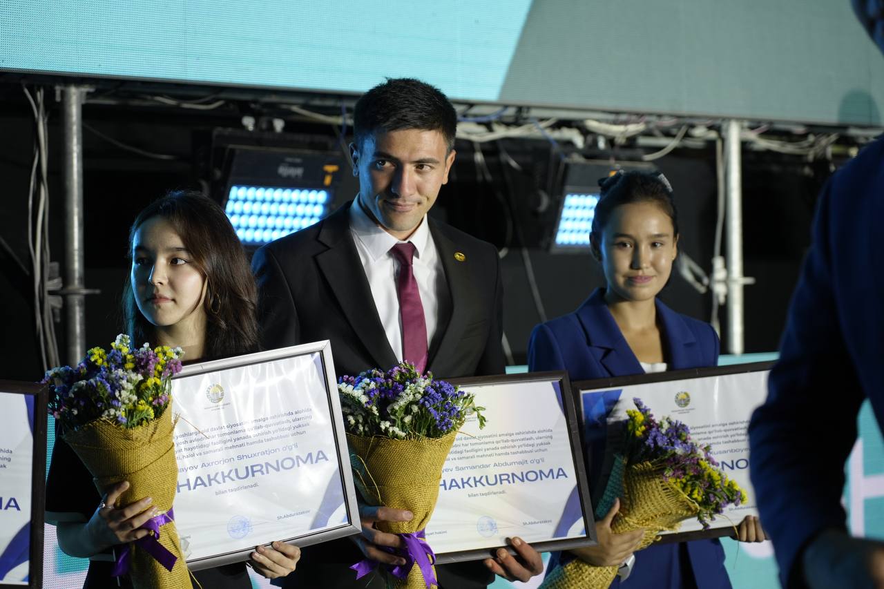 "Yoshlar oyligi" doirasida NamDPI talabasi taqdirlandi