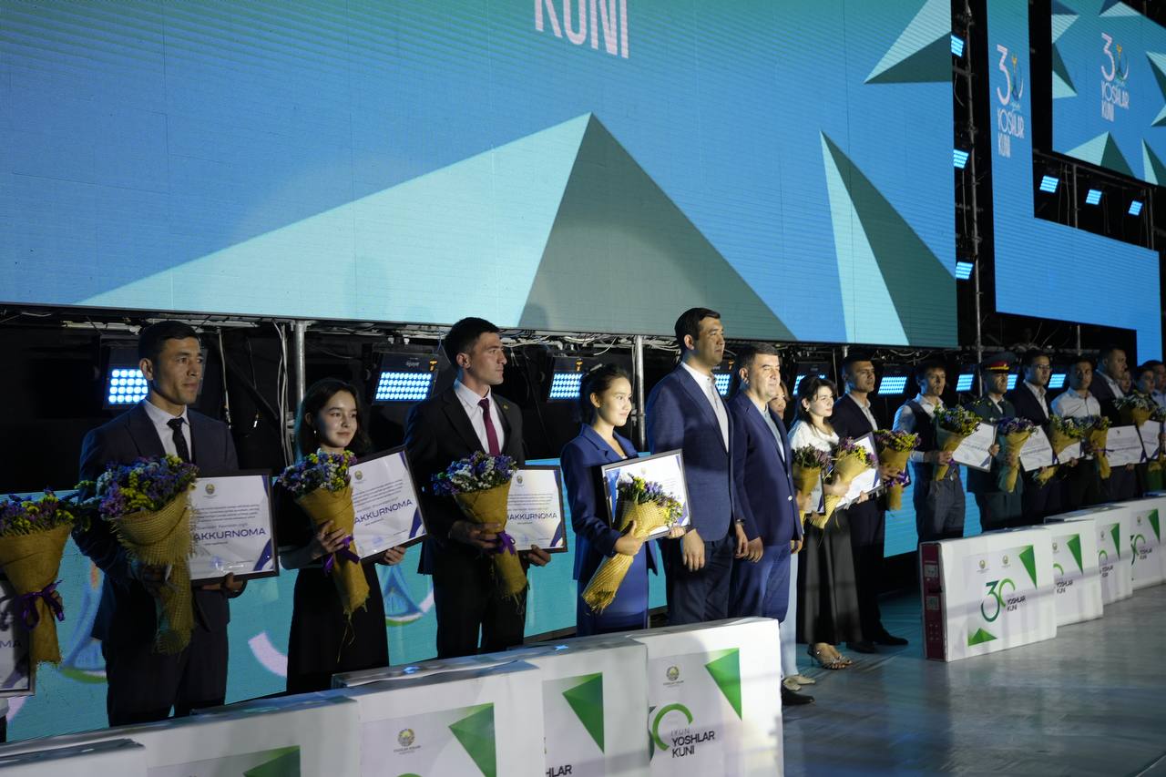 "Yoshlar oyligi" doirasida NamDPI talabasi taqdirlandi