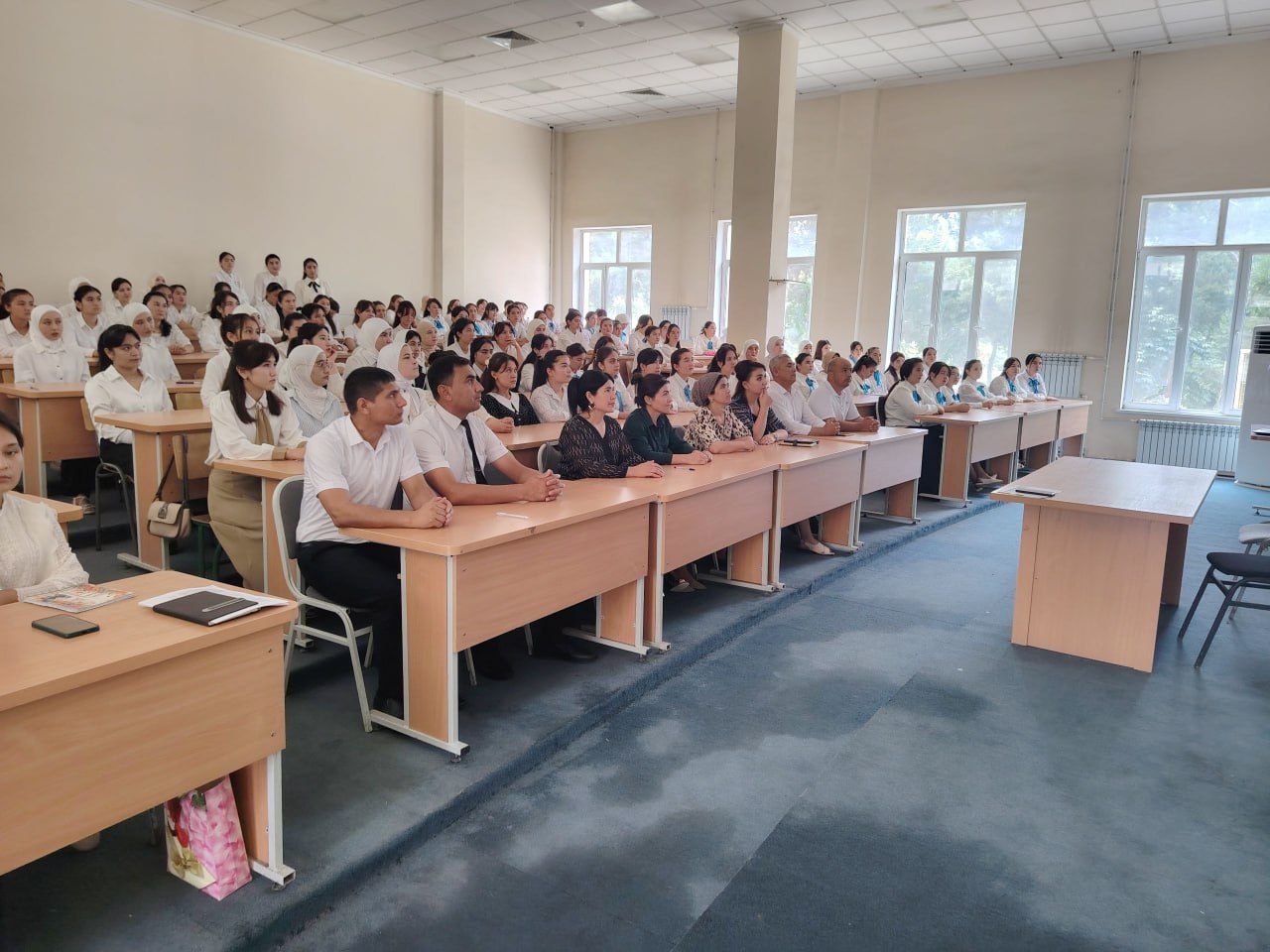 "Kino time" loyihasi doirasida "Muallima" nomli kinofilm namoyish etildi.